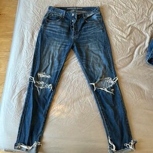 American Eagle high rise girlfriend jeans size 6